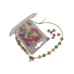 Tvořící krabičky s plastovými velkodírovými korálky