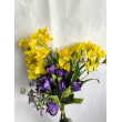 Kytice vázaná žluto-fialová 60 cm