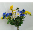 Kytice vázaná jaro s modrou 67 cm