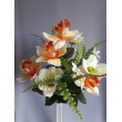 Kytice orchidej, kosmos